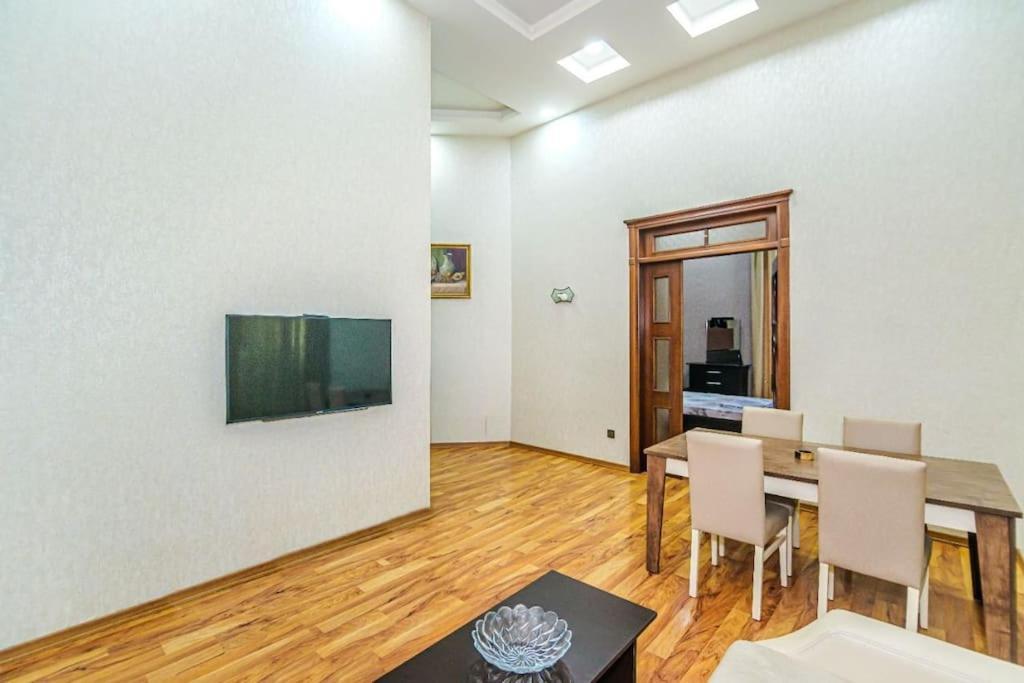 City Center Apartment Baky Esterno foto